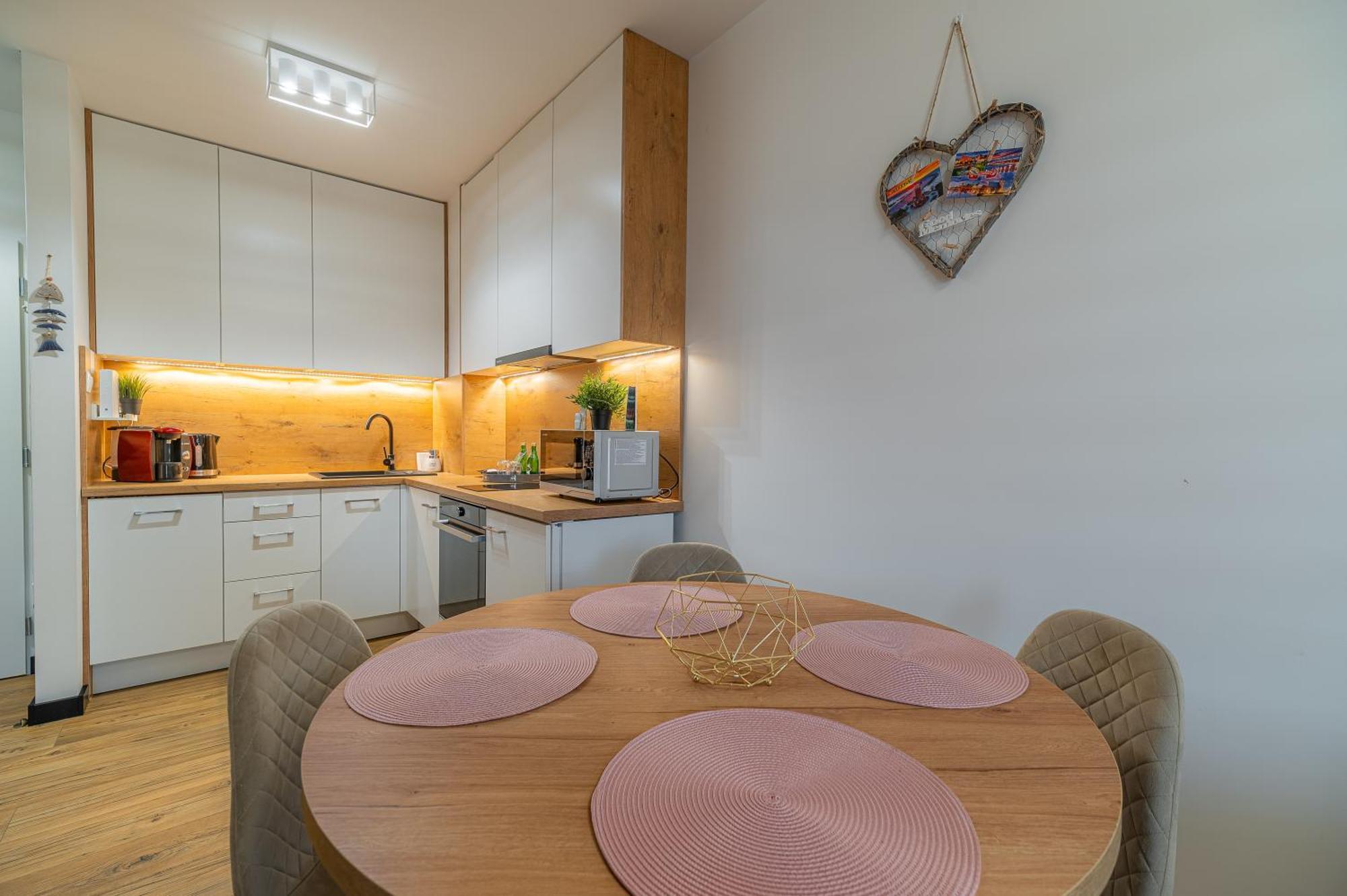Horyzont Apartamenty - Kapitanski Mostek- Blisko Portu- Sniadania Колобжег Экстерьер фото