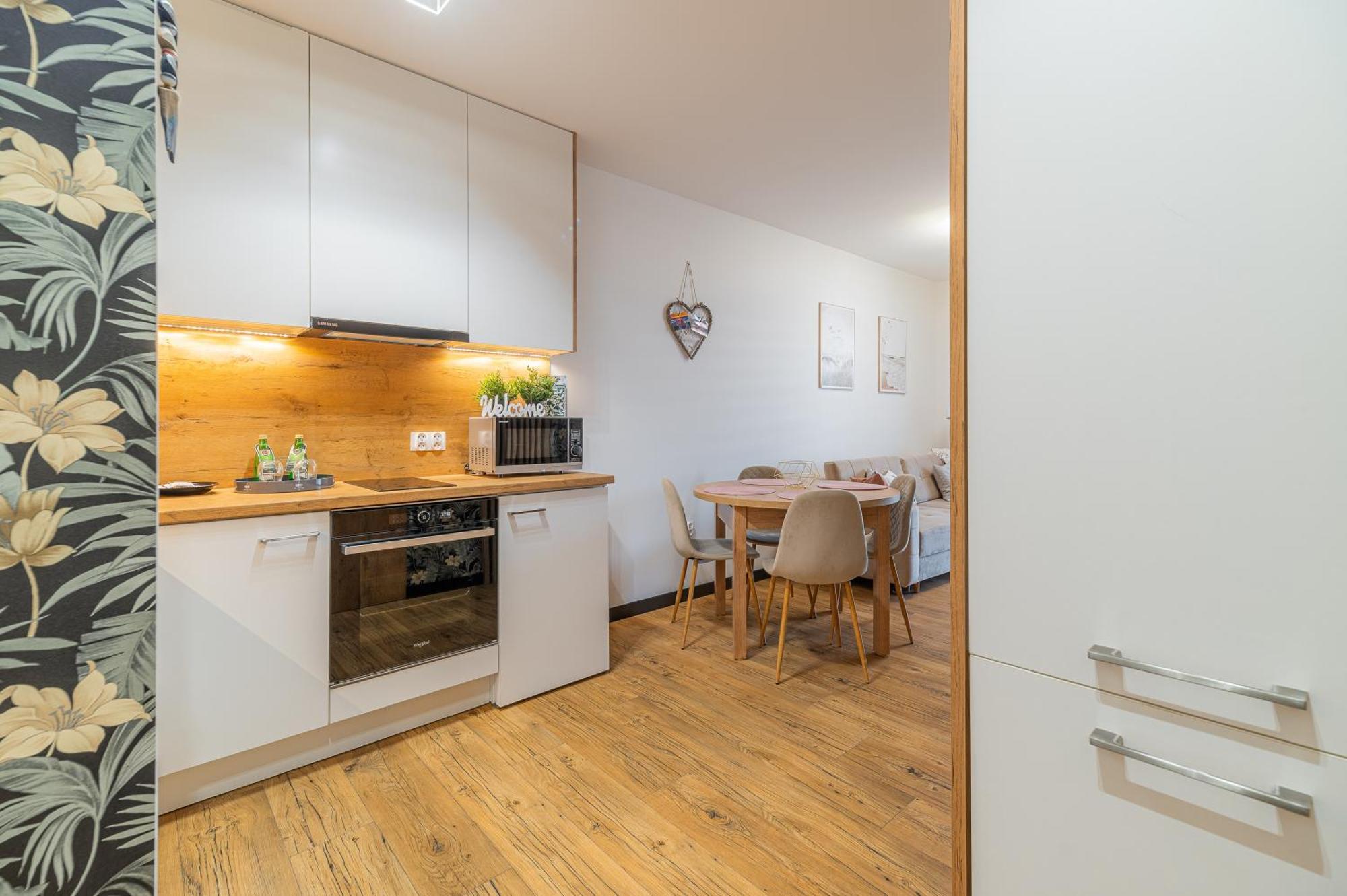 Horyzont Apartamenty - Kapitanski Mostek- Blisko Portu- Sniadania Колобжег Экстерьер фото